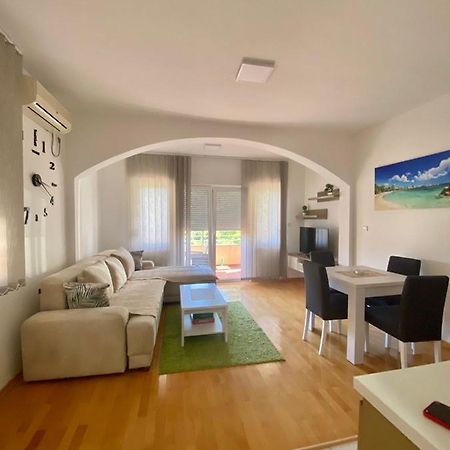 Jovana -- Porodicni Apartmani Igalo Herceg Novi Exterior photo