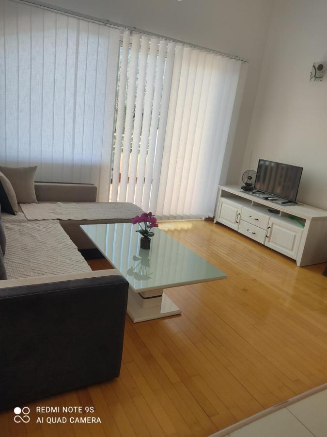Jovana -- Porodicni Apartmani Igalo Herceg Novi Exterior photo