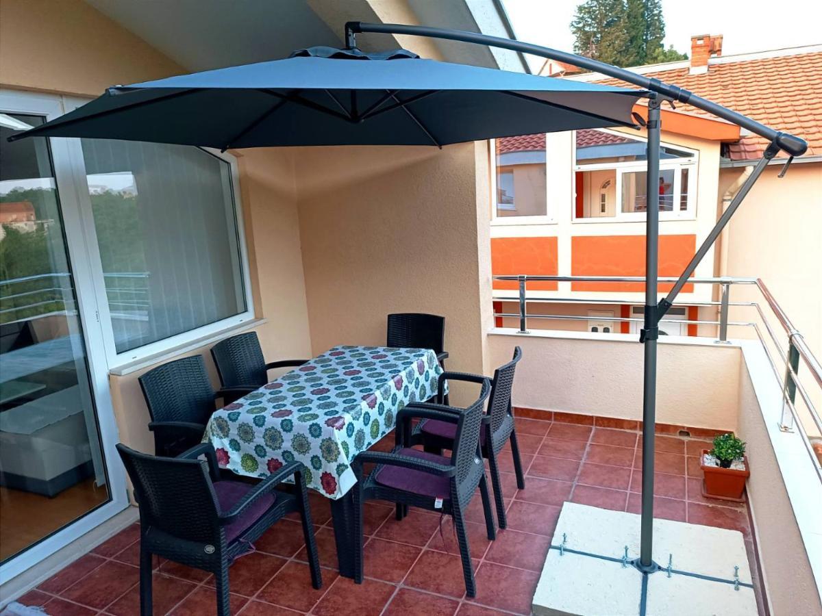 Jovana -- Porodicni Apartmani Igalo Herceg Novi Exterior photo