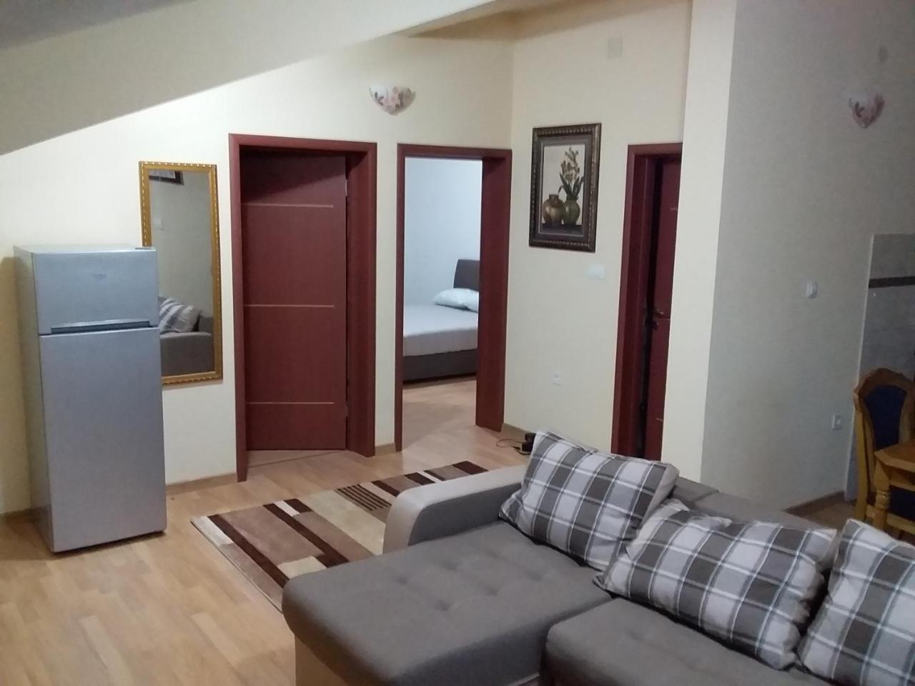 Jovana -- Porodicni Apartmani Igalo Herceg Novi Exterior photo